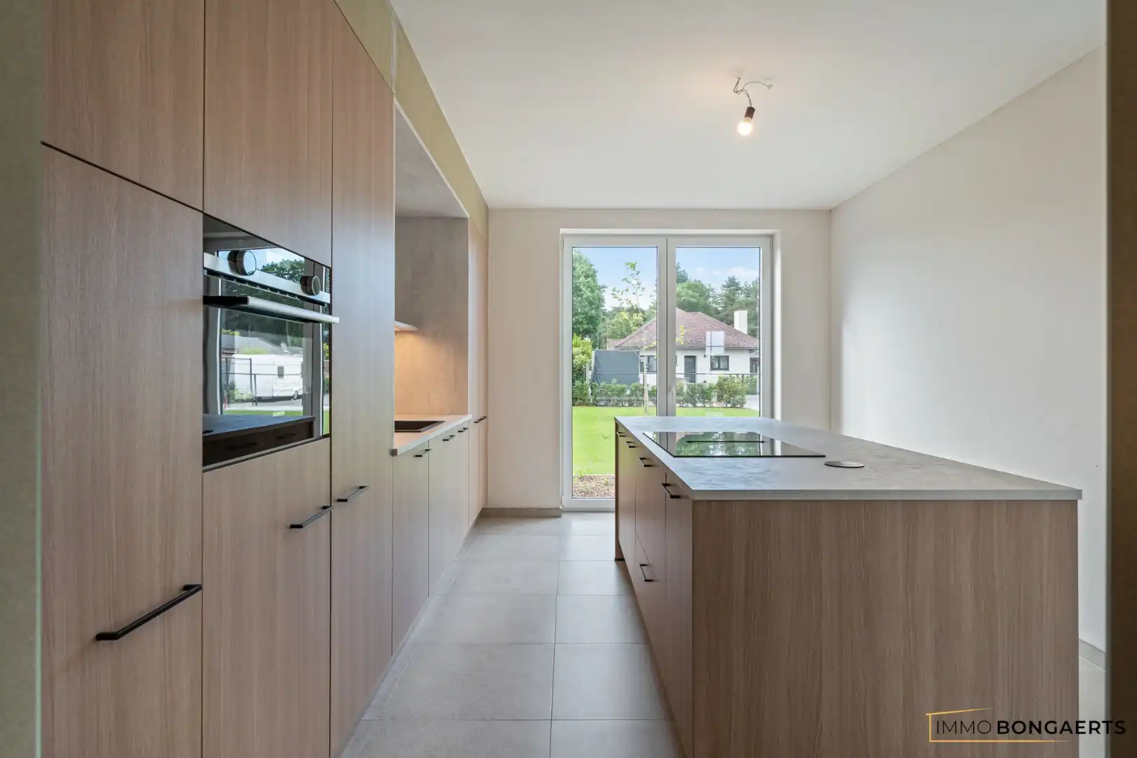Volledig afgewerkte nieuwbouwwoning met 4 slaapkamers. foto 11