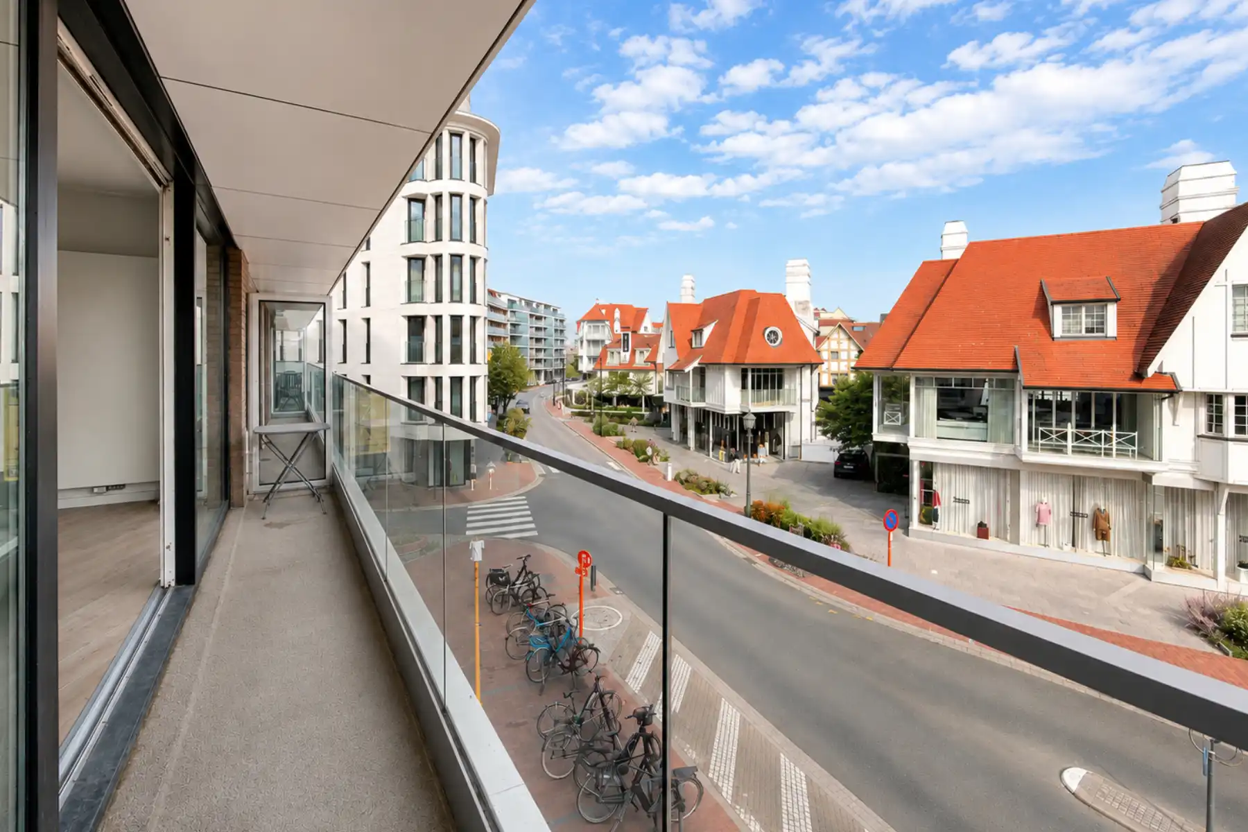 Exclusief appartement op toplocatie in Het Zoute foto {{pictureIndex}}