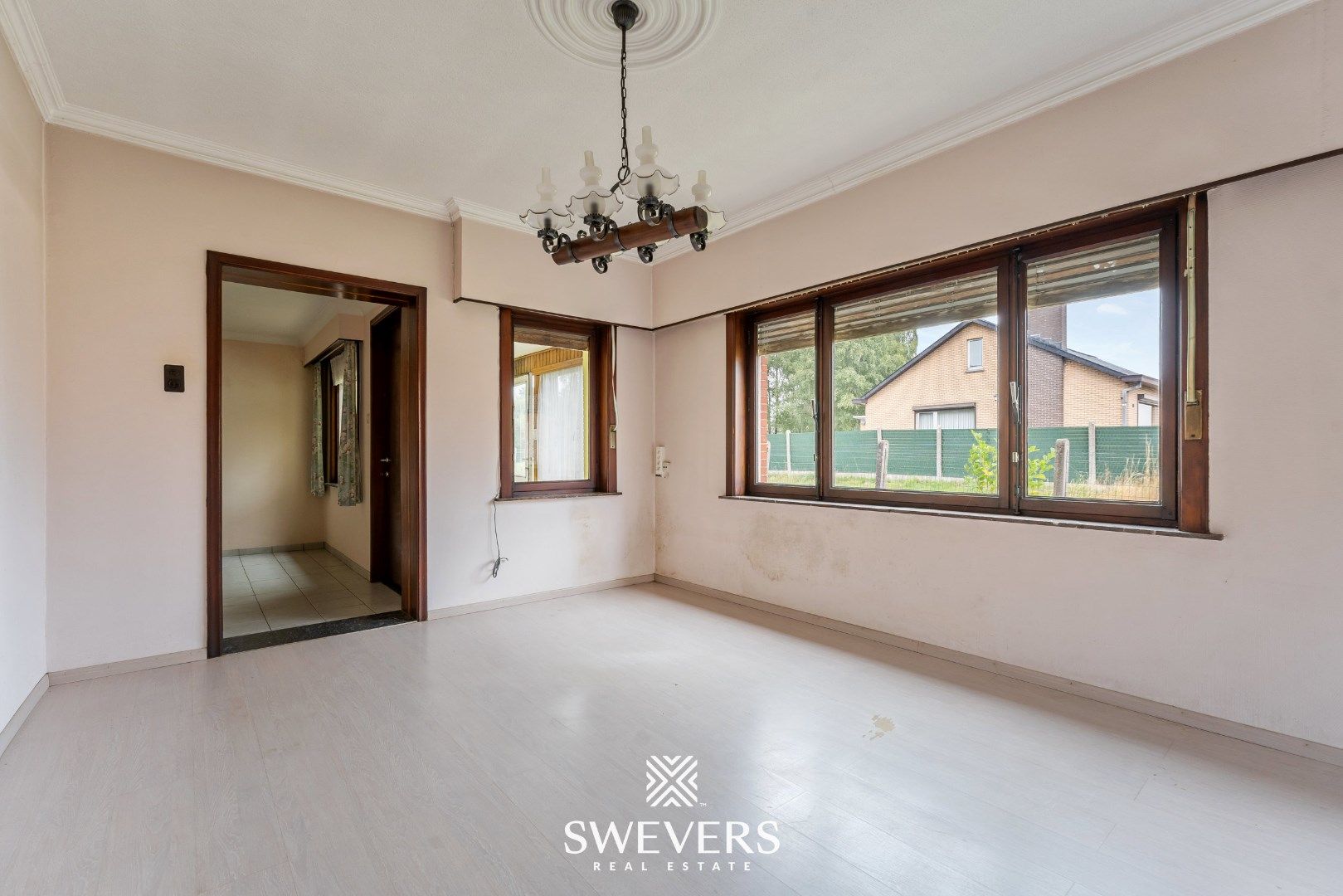 Gunstig gelegen, te renoveren woning, op mooi perceel van 8a 88ca foto 10