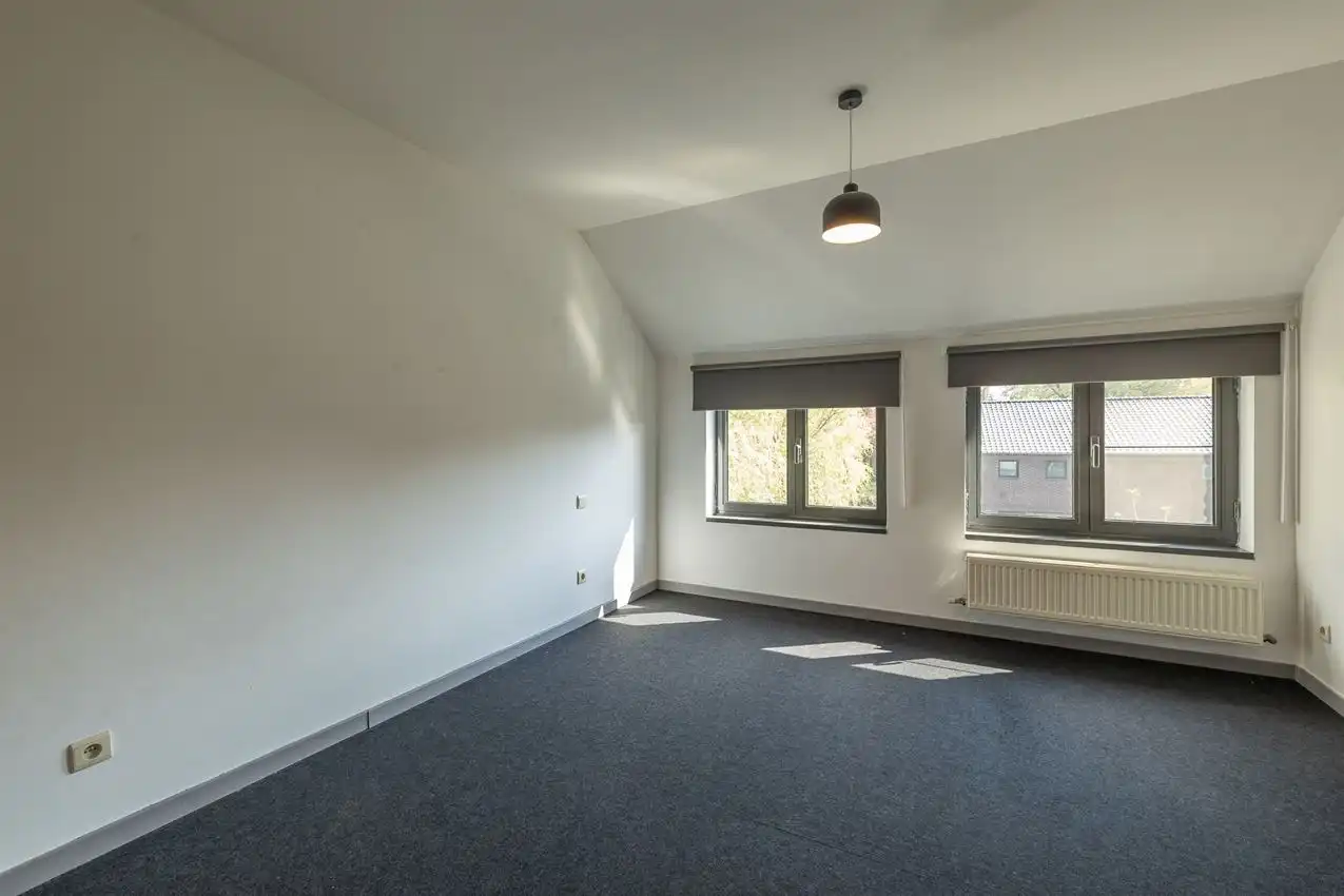 instapklare woning (3 slpk) in oude gemeenteschool foto 19