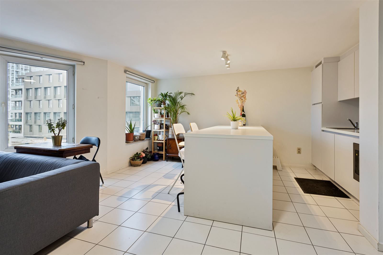 Lichtrijk 1 slaapkamer appartement en moderne keuken in hippe wijk 't Zuid foto 4