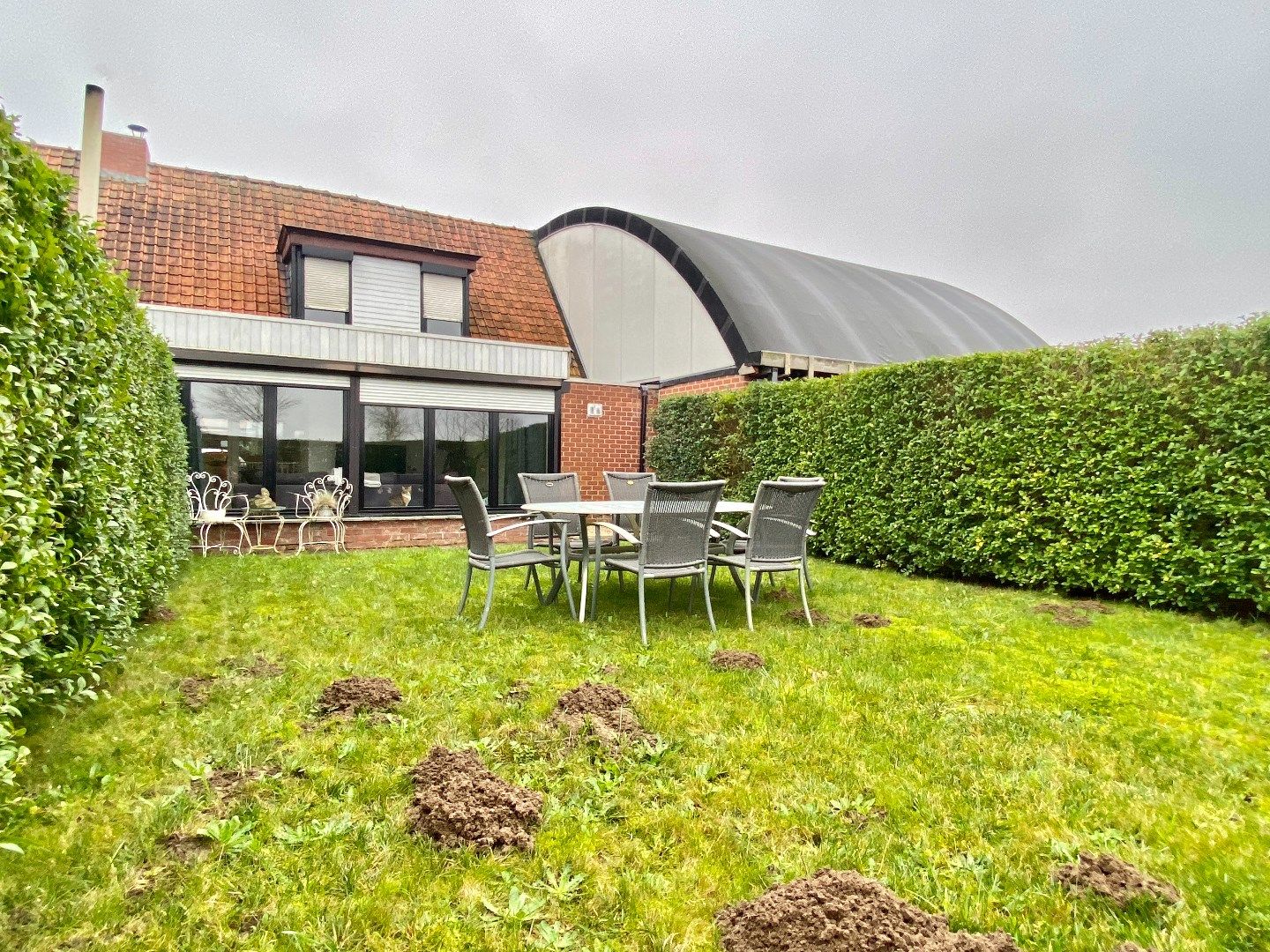 Landelijke woning met 2-3 kamers oprit en tuin foto 26