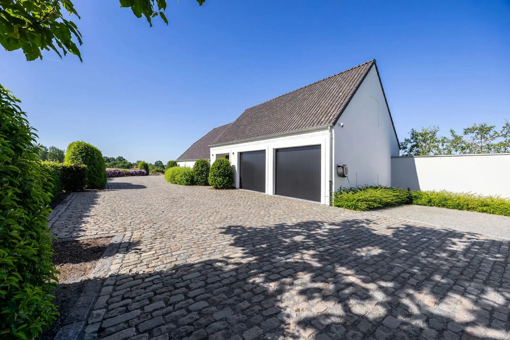 Luxueuze villa met bijgebouw en mogelijkheid tot aankoop achtergelegen weilanden.  foto 28