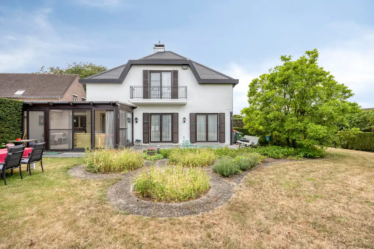 ROYALE WONING MET DOKTERSPRAKTIJK TE BILZEN HOESELT. foto 37