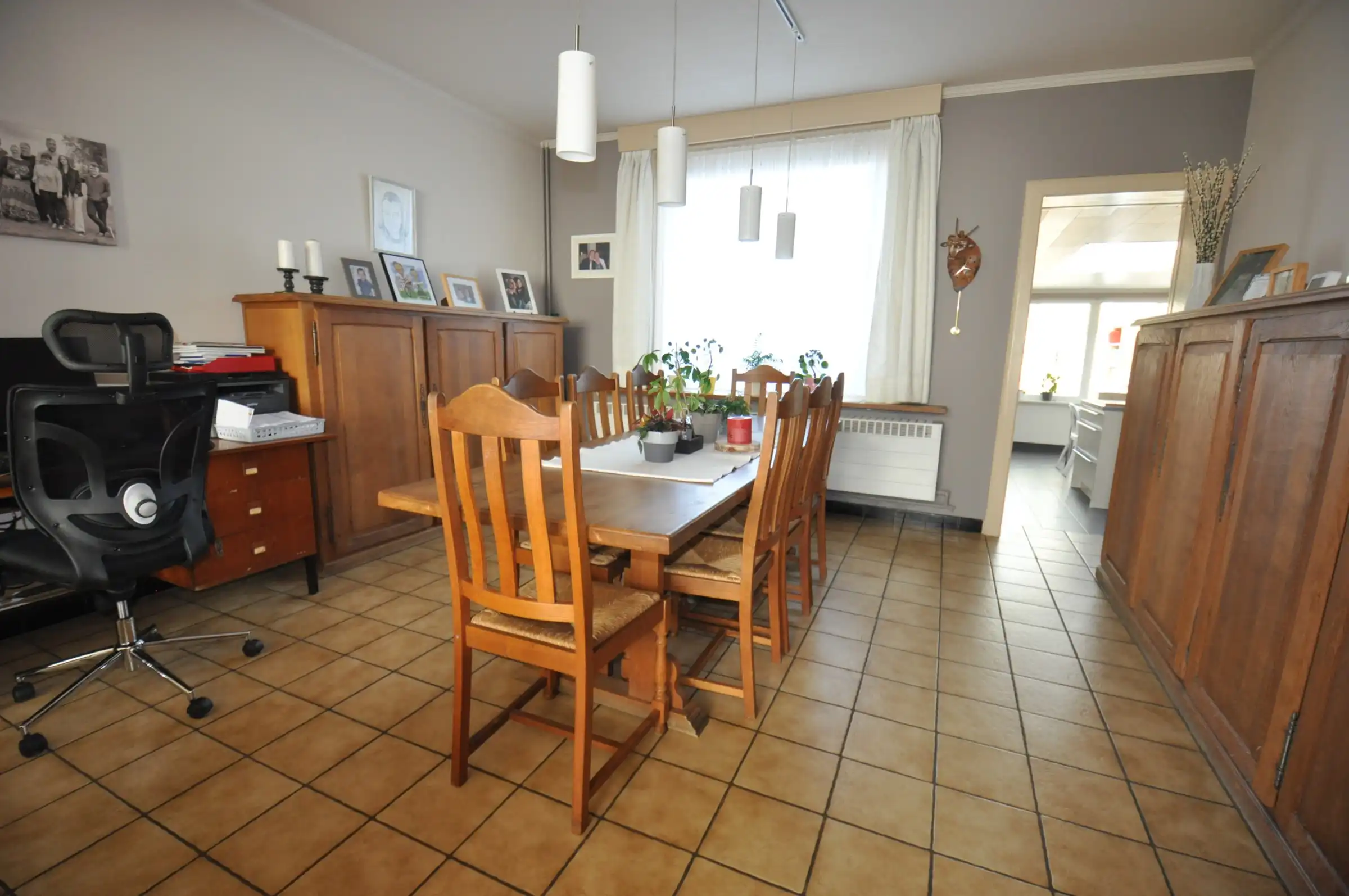 Vernieuwde herenwoning in het centrum van Zandvoorde foto 4