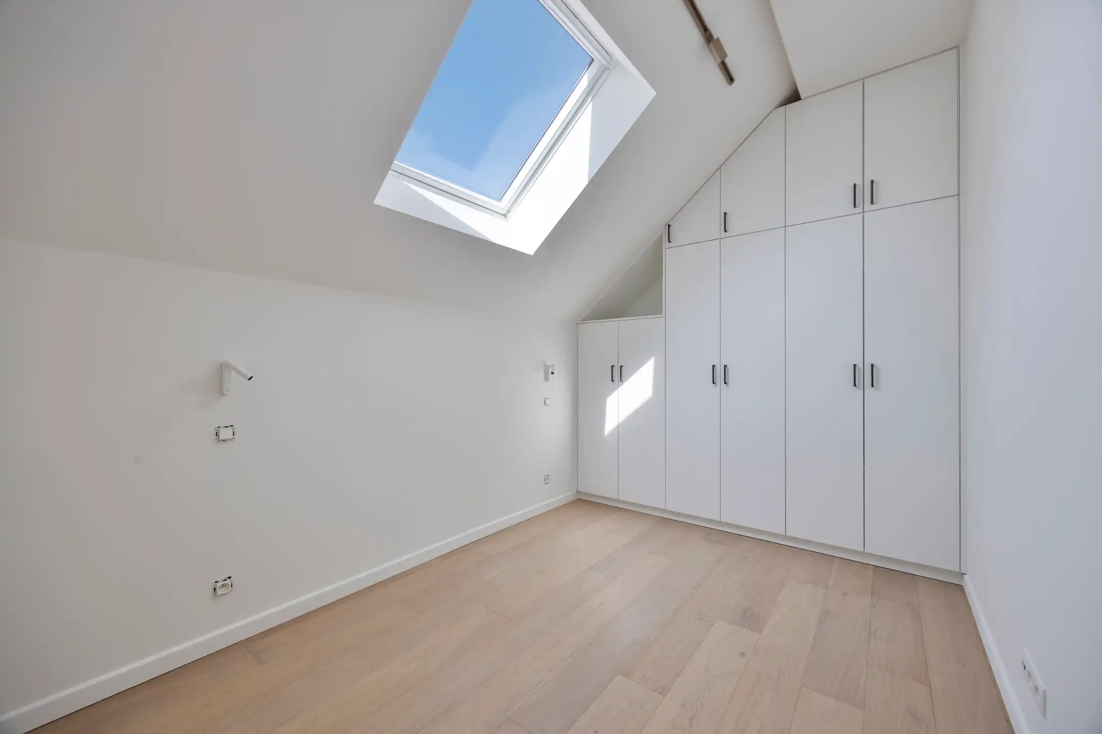 Luxueus afgewerkt gelijkvloersappartement met 3 slaapkamers foto 7