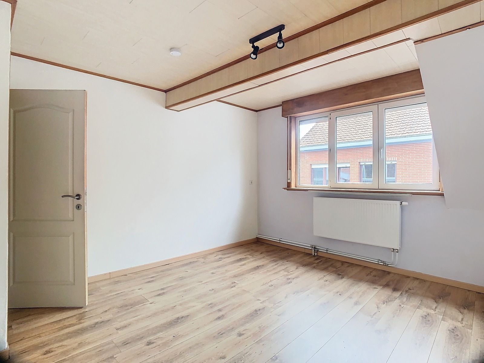 Centraal gelegen woning met 3 SLPK én tuin! foto 10