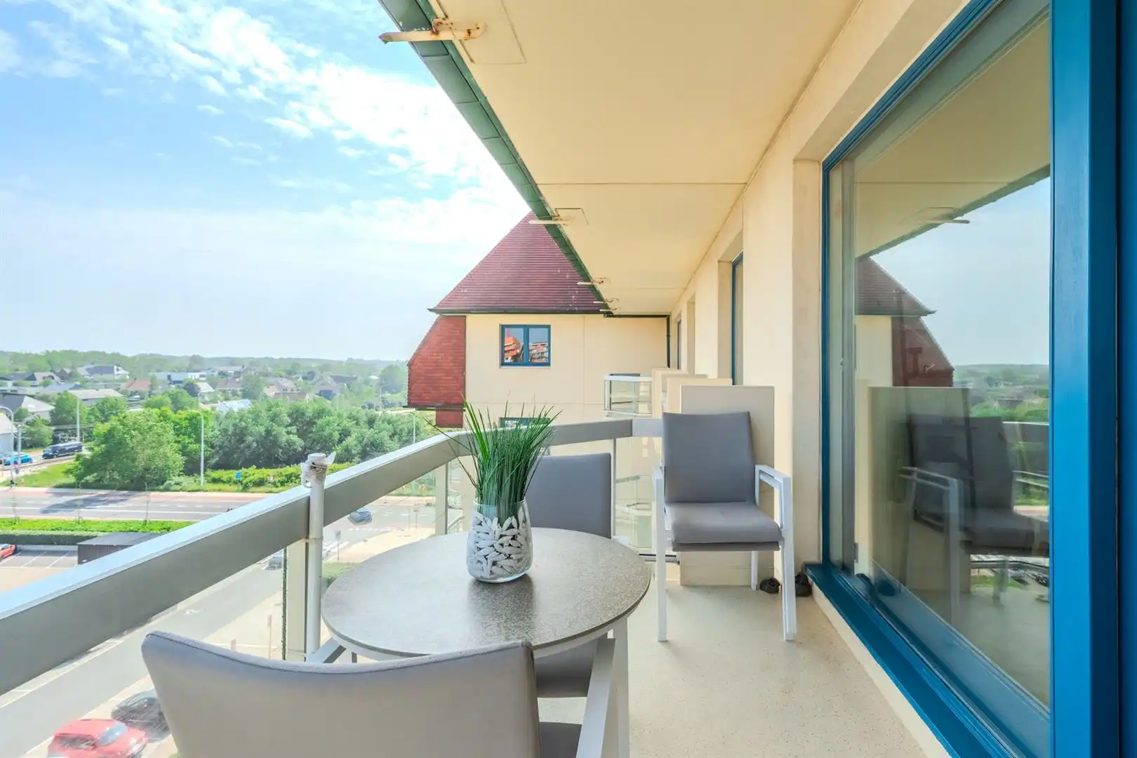 Uniek afgewerkt appartement zongericht in perfecte staat foto 28