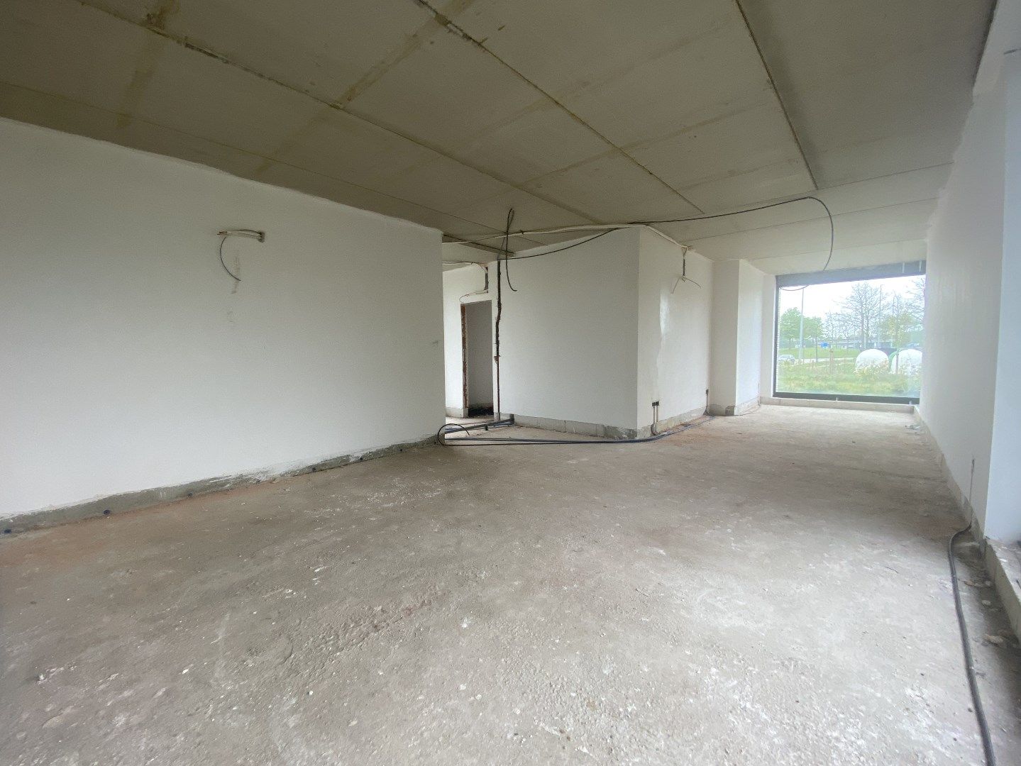 Centraal gelegen commerciële ruimte van 300 m² in Ham met parkeergelegenheid foto 10