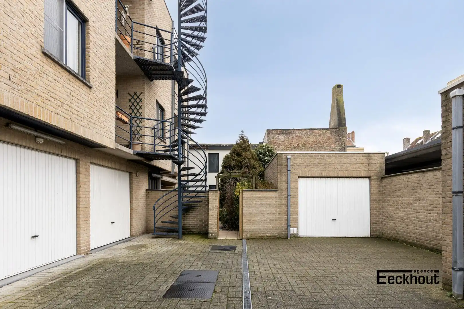 Zeer ruim appartement met 3 slaapkamers, groot terras en achterliggende, royale garagebox! foto 13