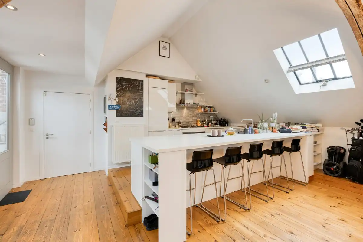 Prachtige loft op unieke locatie in oude Veeartsenschool foto 4