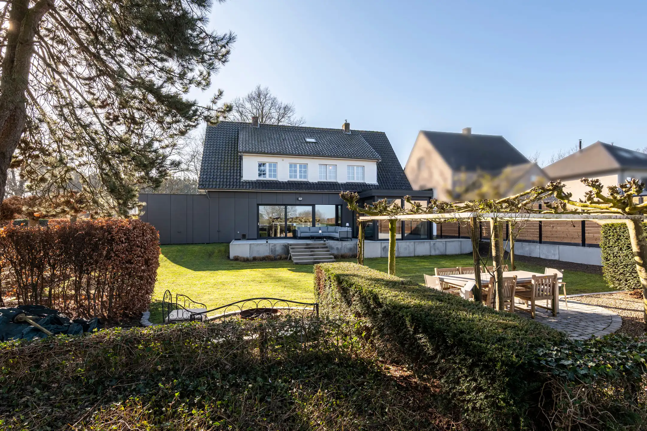 Charmante gerenoveerde villa op perceel van 1.389 m² foto 30