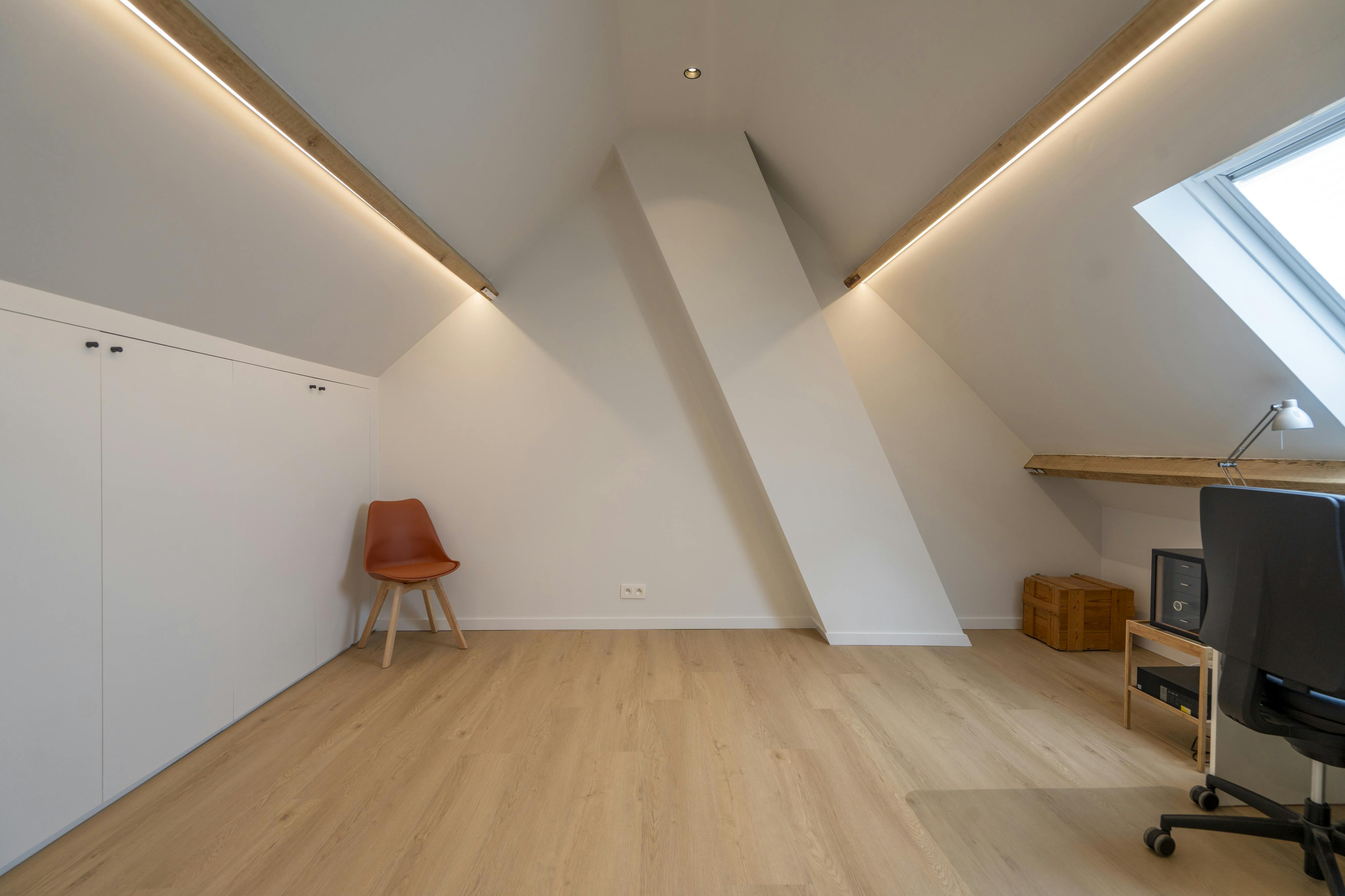 Leuke instapklare bel-etage woning te koop in Wevelgem! foto 19