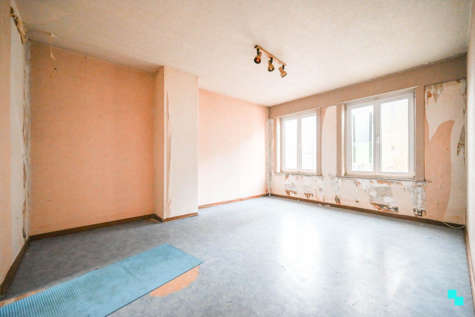 Handelspand met naastgelegen uitweg te Oostrozebeke foto 21