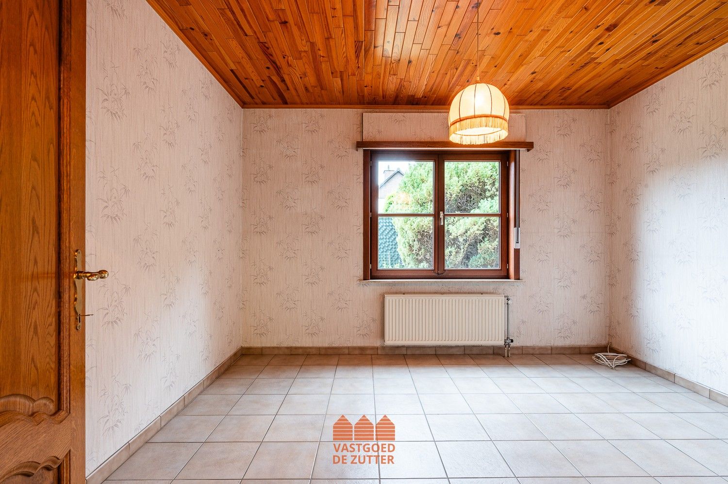 Ruime woning met potentieel en zuidgerichte tuin in doodlopende straat foto 22