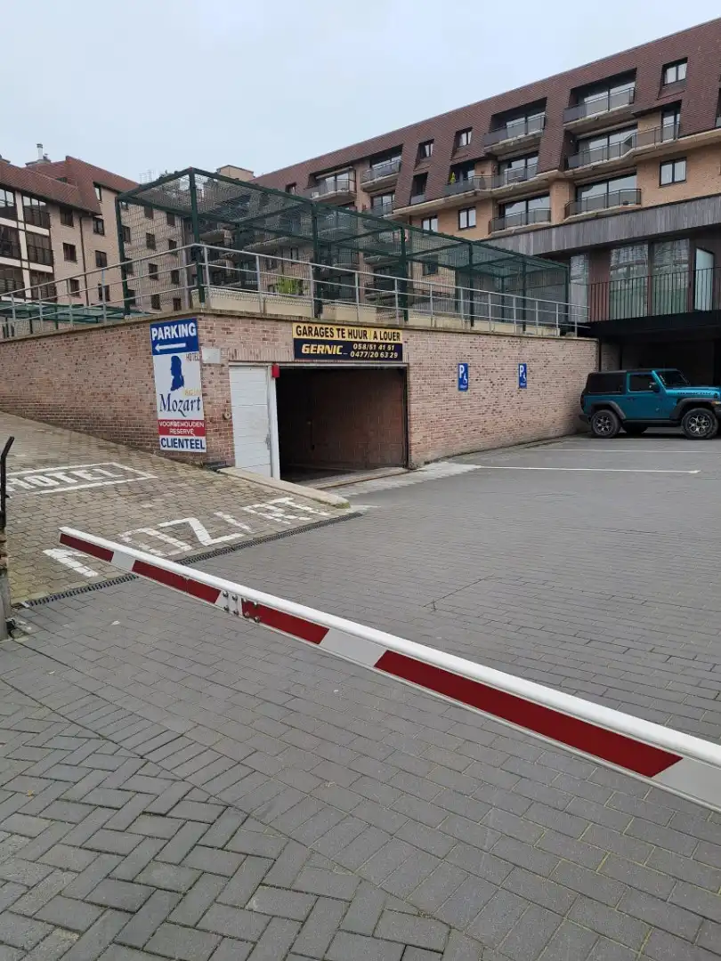 Garage te huur Koninklijke Baan 165 - - 8670 Koksijde