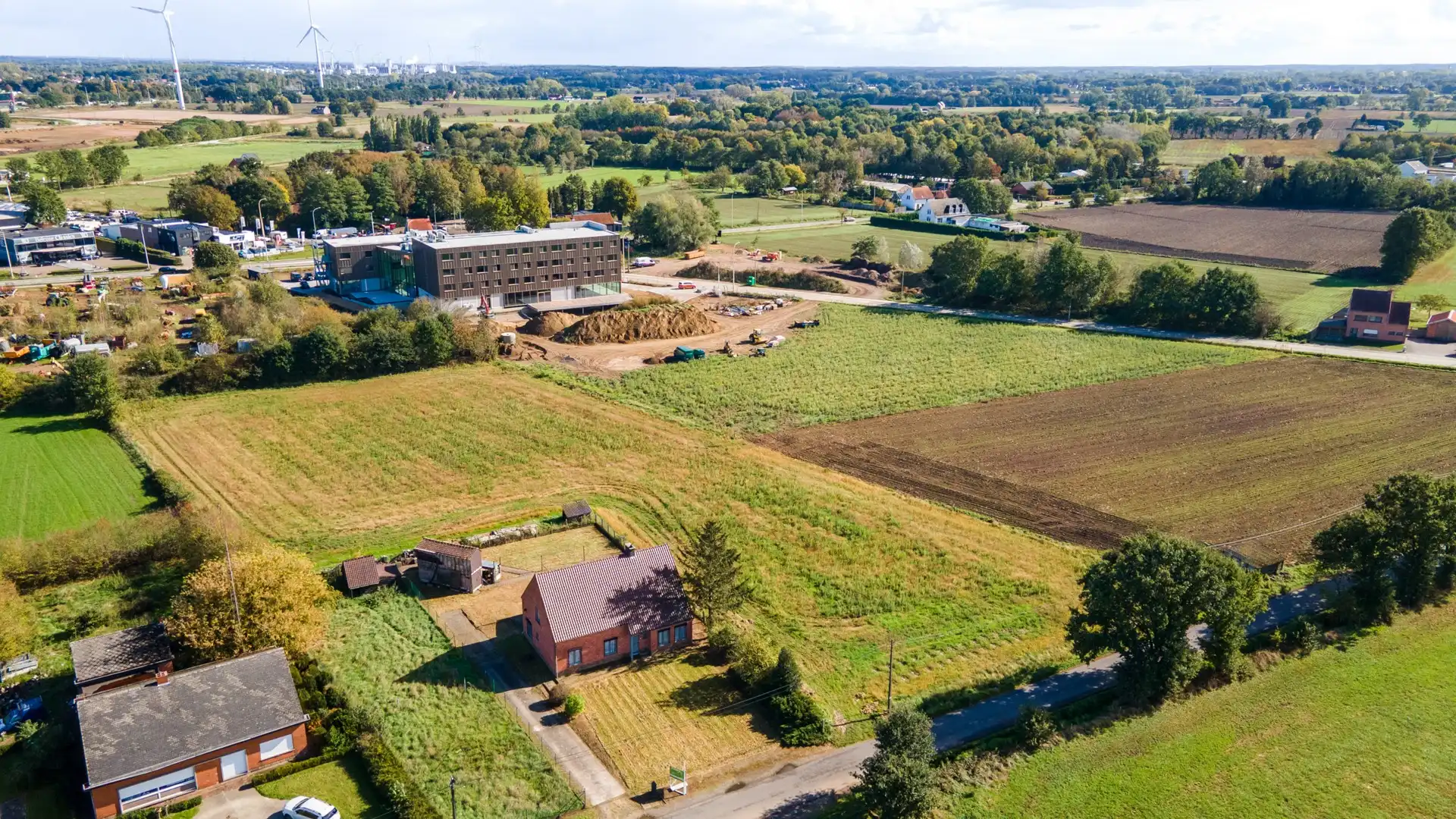 Gelijkvloerse woning op een perceel van 10180m²! foto 23