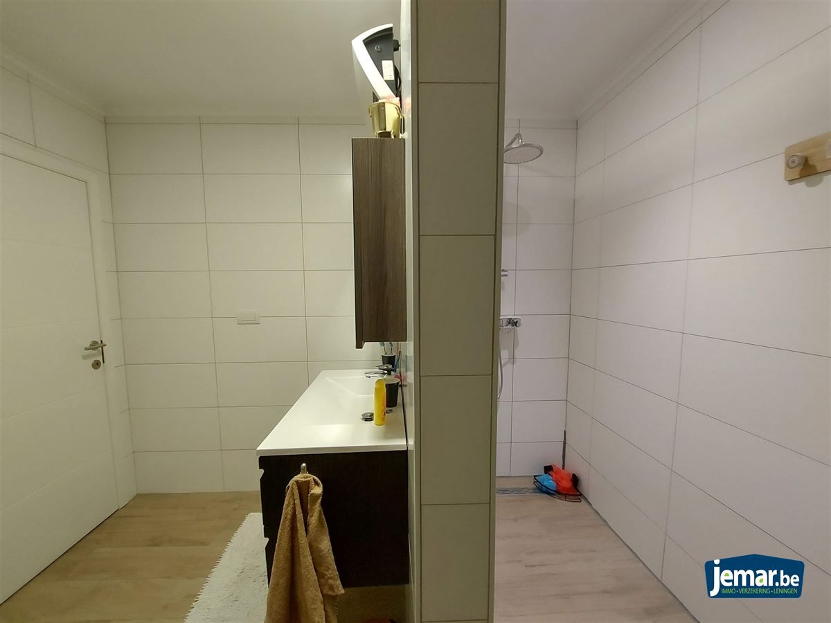 Recente, instapklare woning met ruime 3 slaapkamers  foto 17