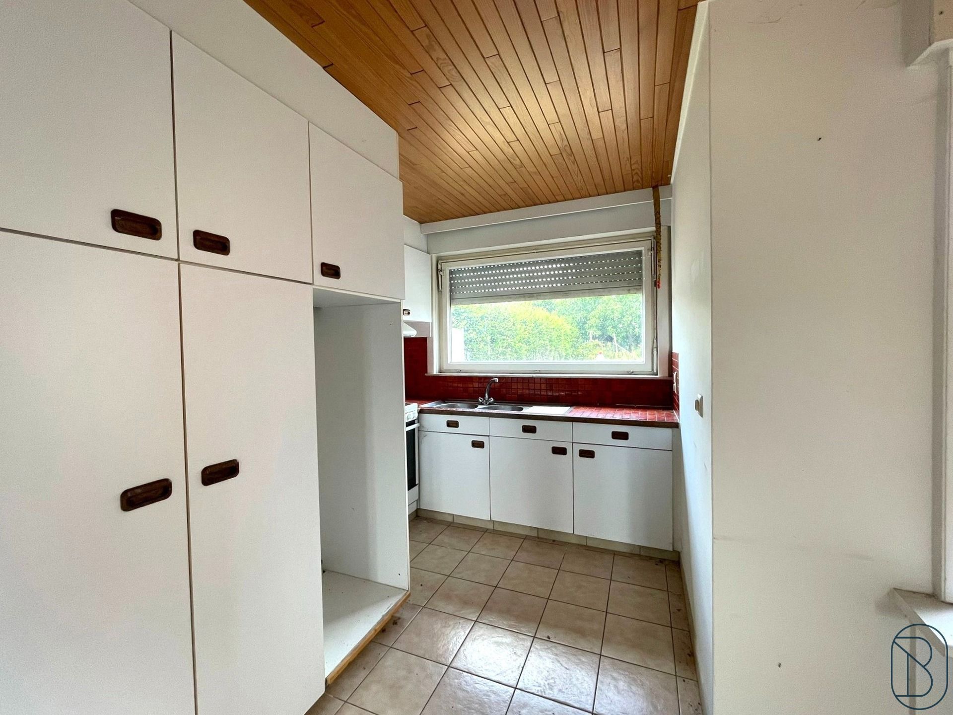 Ruime woning met grote tuin, VEEL POTENTIEEL!  foto 4