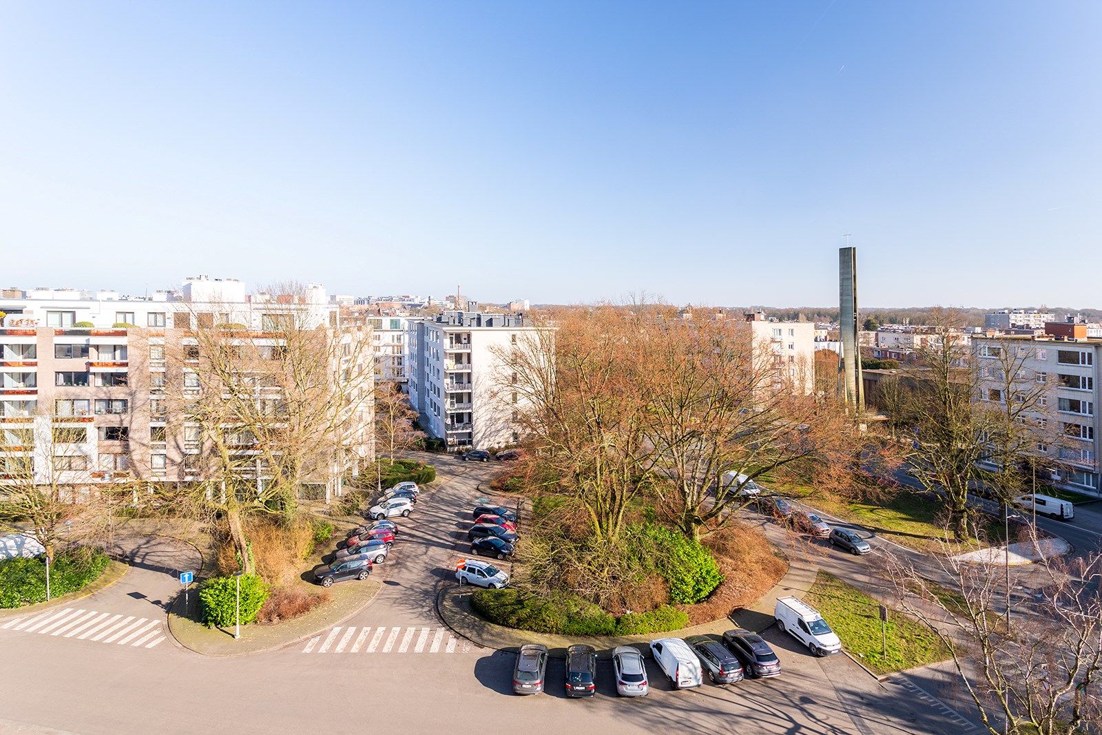Appartement met 3 slpks, 2 bdks, 3 terrassen en parking foto 11