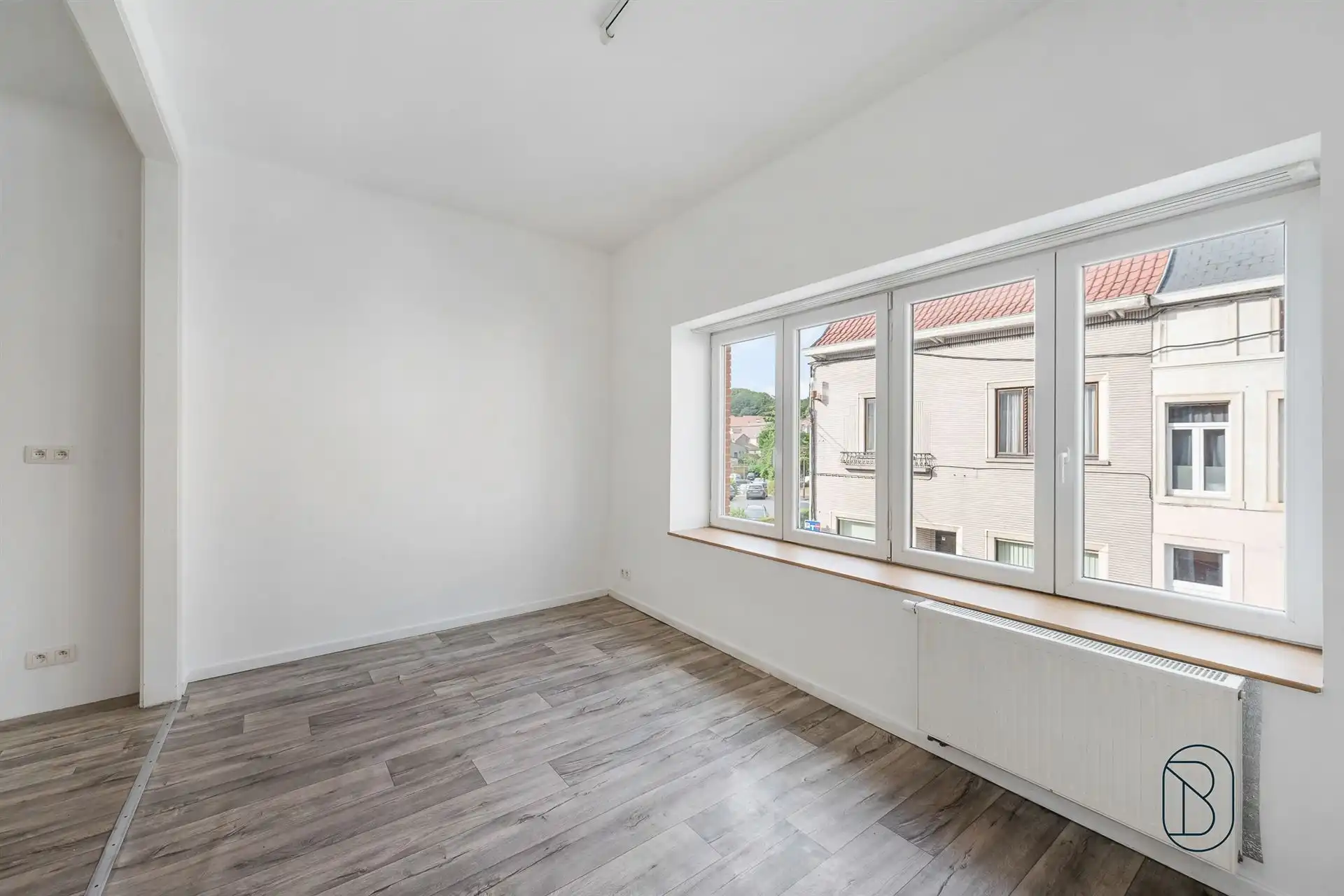 Goedgelegen gerenoveerde woning foto 14