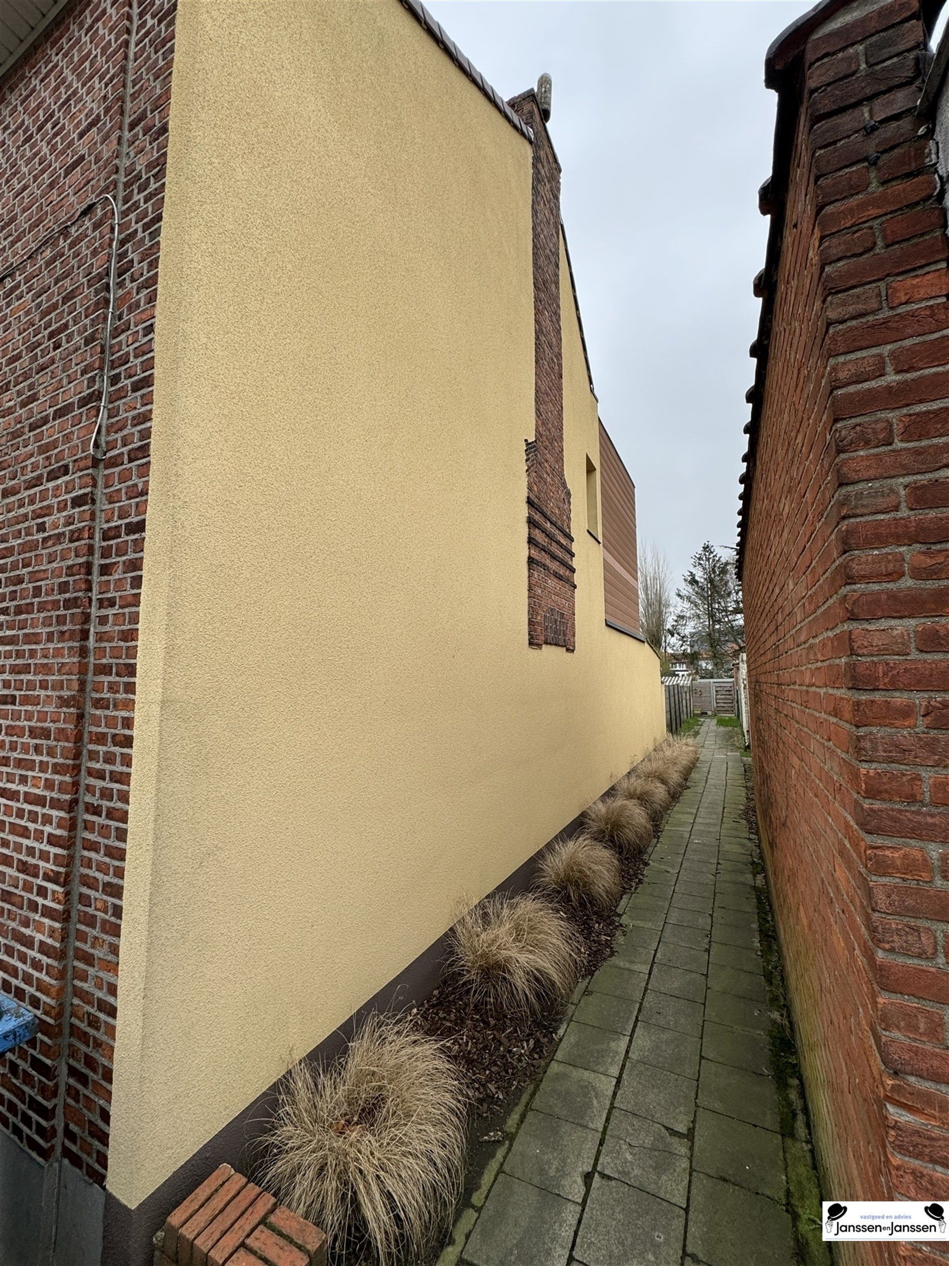Gerenoveerde gezinswoning met 3 slaapkamers in Wilrijk  foto 22