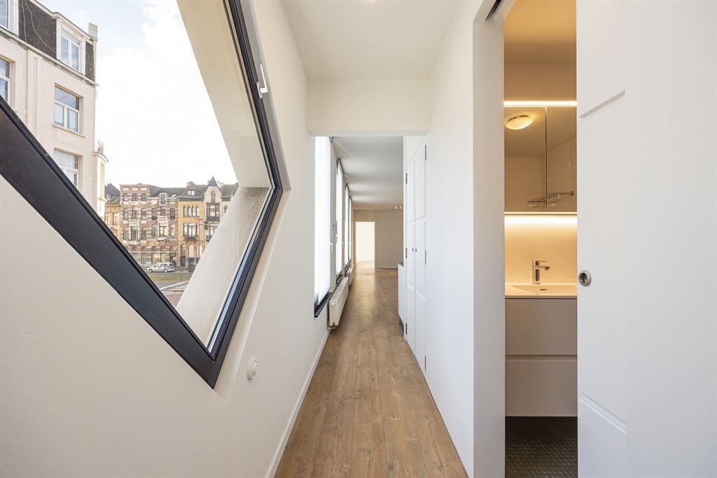 Instapklaar appartement op centrale locatie foto 12