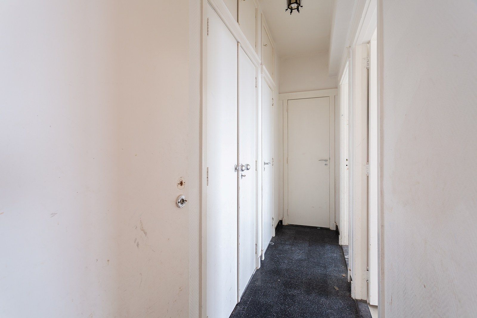 Te renoveren tweeslaapkamerappartement  foto 9