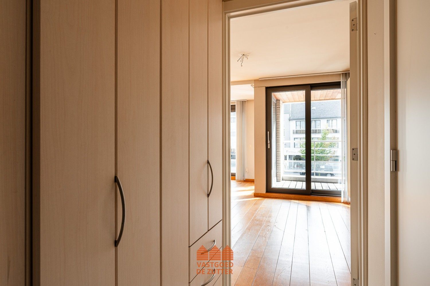 Lichtrijk appartement met twee terrassen en ondergrondse staanplaats te Eeklo foto 12
