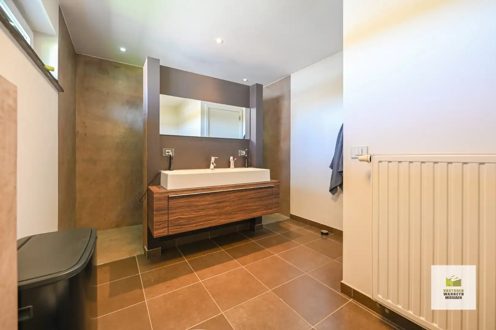 Energiezuinige alleenstaande woning met 5 slaapkamers op rustige ligging. foto 24