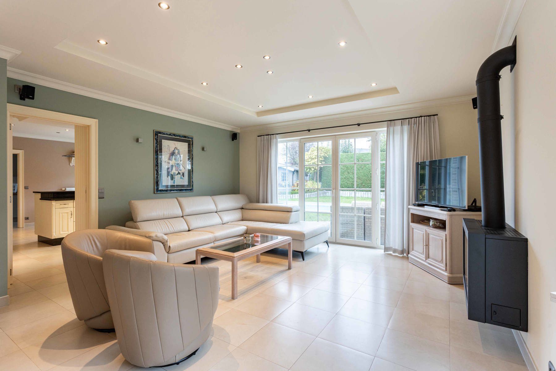 Perfect onderhouden gezinswoning met zwembad in Deux-Acren. foto 10