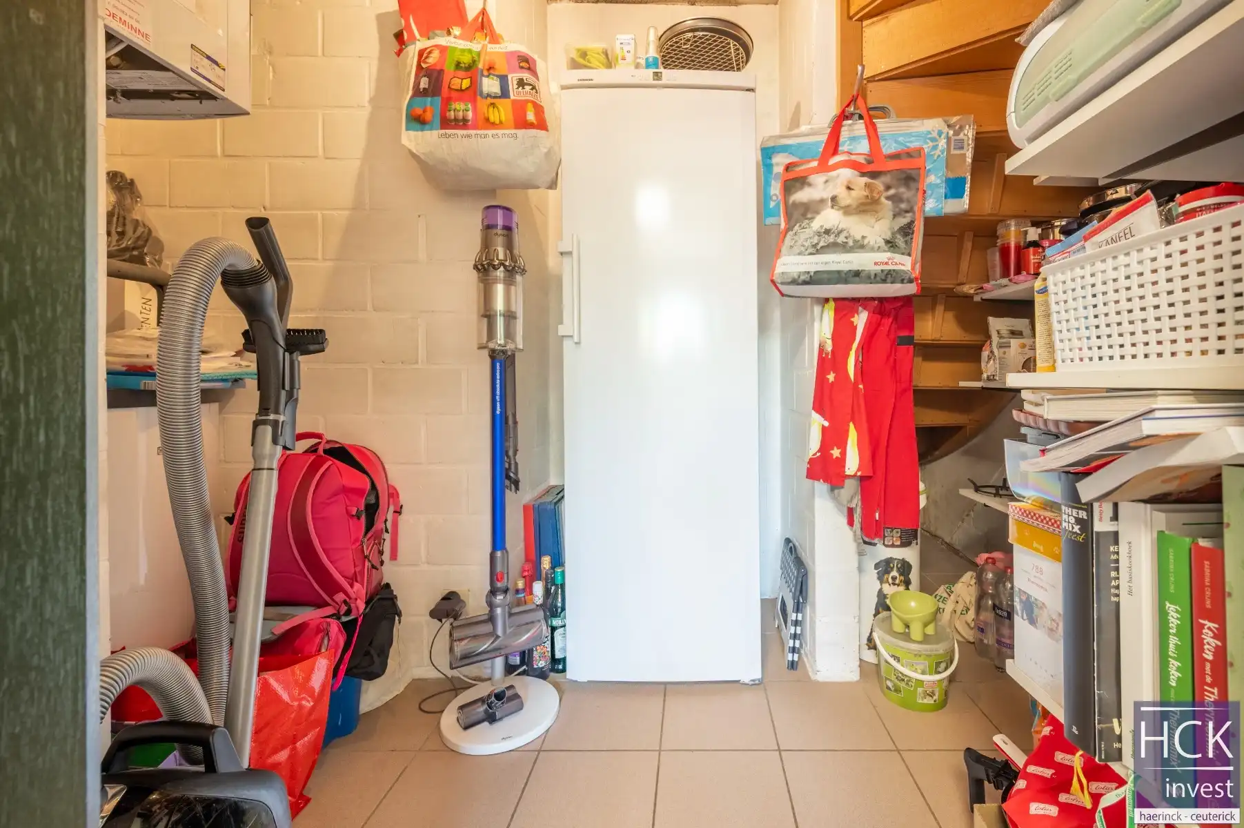 KRUISHOUTEM - Uitermate goed onderhouden woning met 3 SLPK. op toplocatie! foto 11