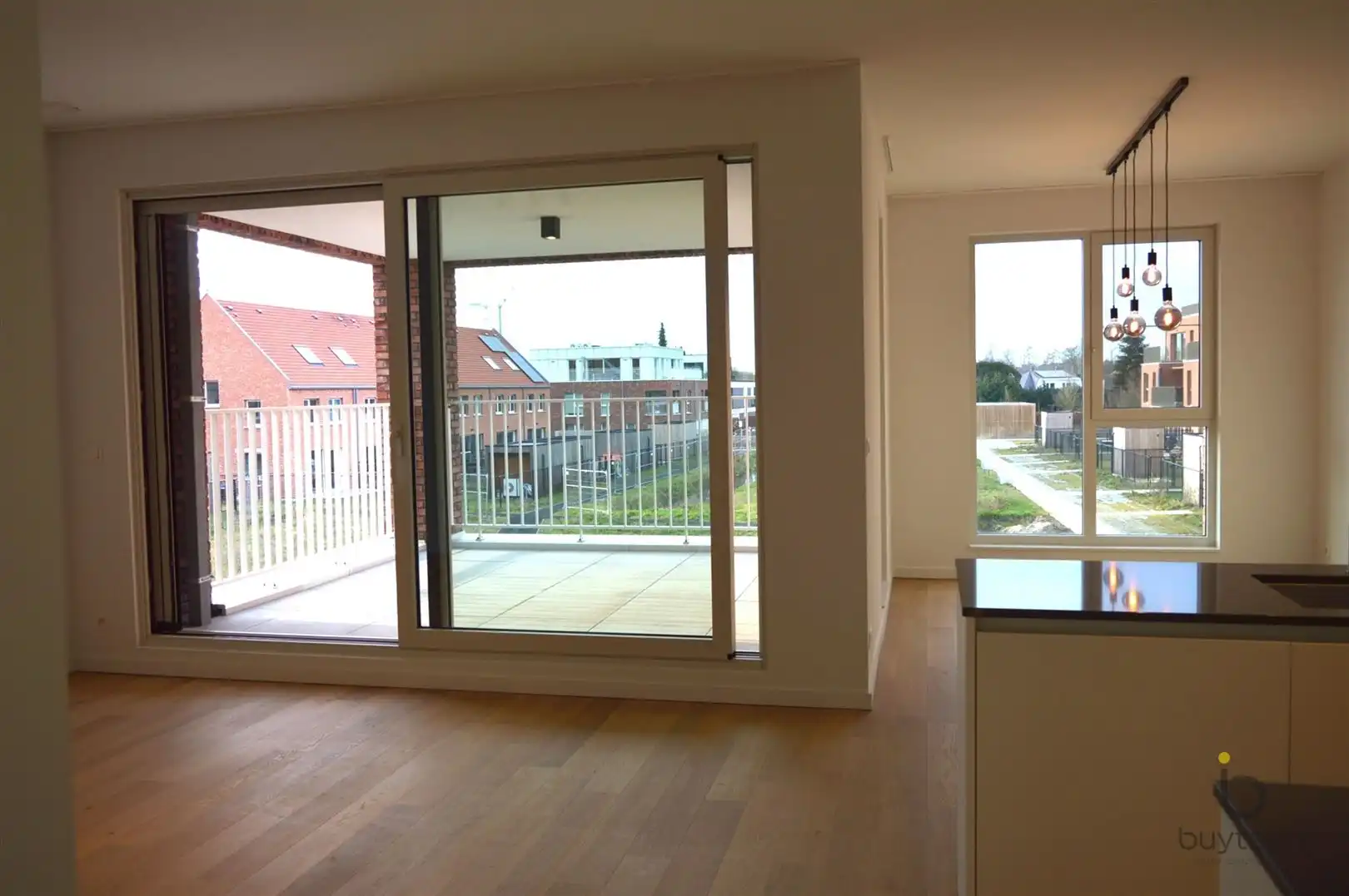 Nieuwbouw appartement met ruim terras en parking te Zoersel. foto 3