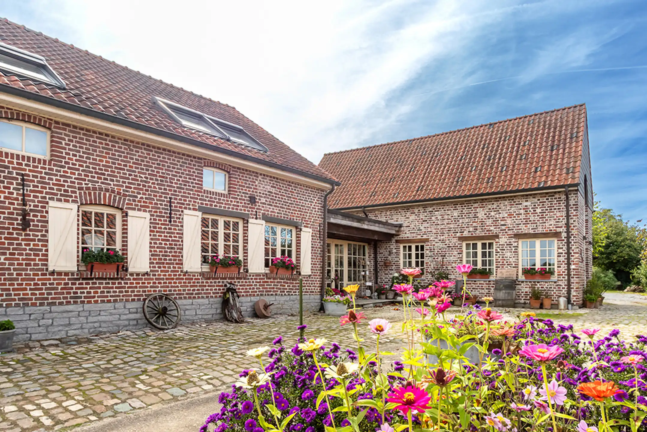 Gerestaureerde vierkantshoeve met B&B op 80 are grond foto 8