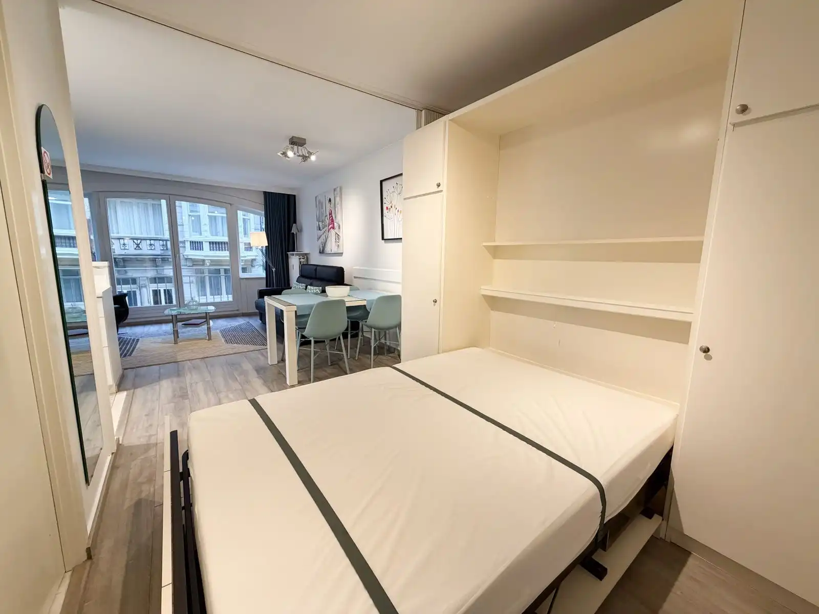 Lichtrijke studio op toplocatie nabij zee & strand foto 10