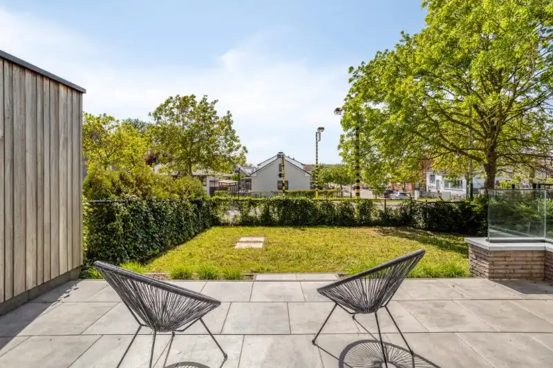 Instapklare gezinswoning met tuin in hartje Kieldrecht foto 16