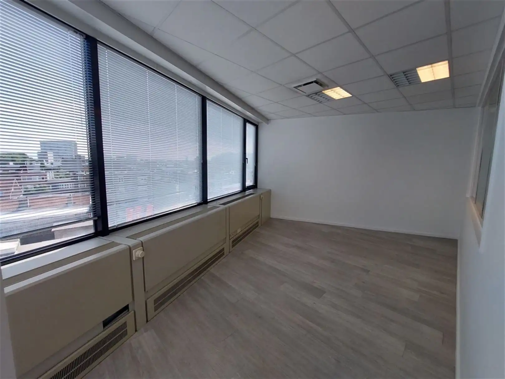 WEST BRUSSELS BUSINESS CENTRE - 482m² foto 7