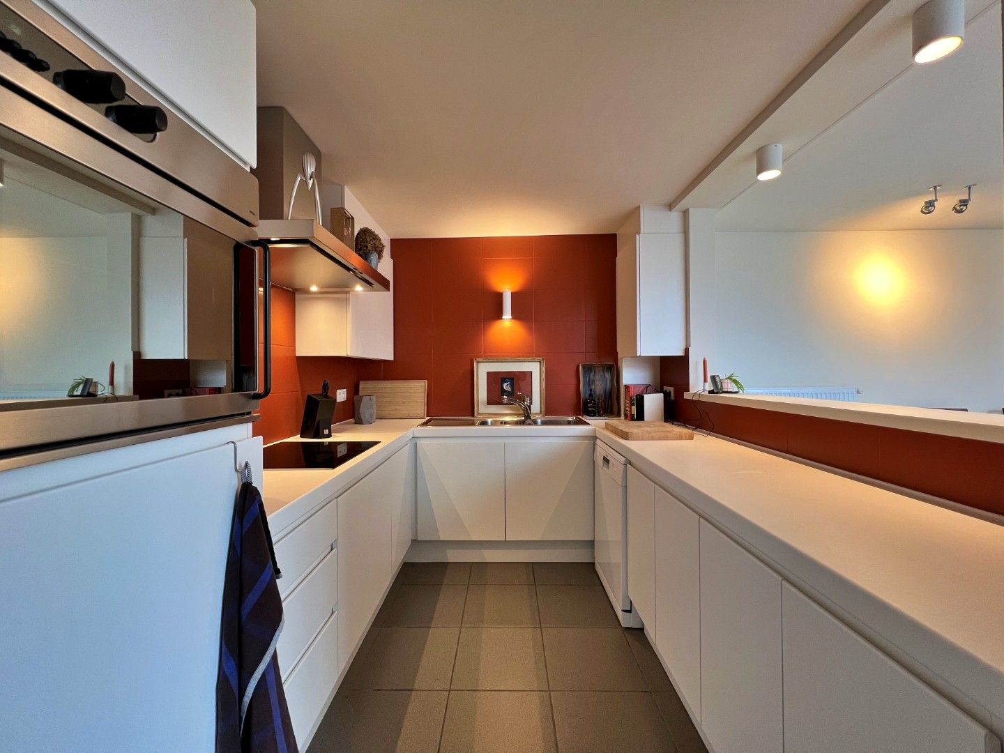 Ruim en lichtrijk 2 slaapkamer appartement te Belzele met garage foto 11