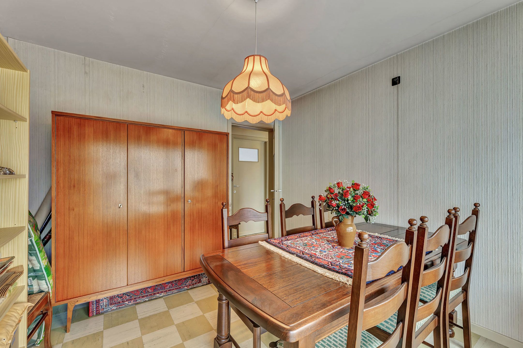 Te renoveren woning met 3 slpks en garage nabij centrum foto 15