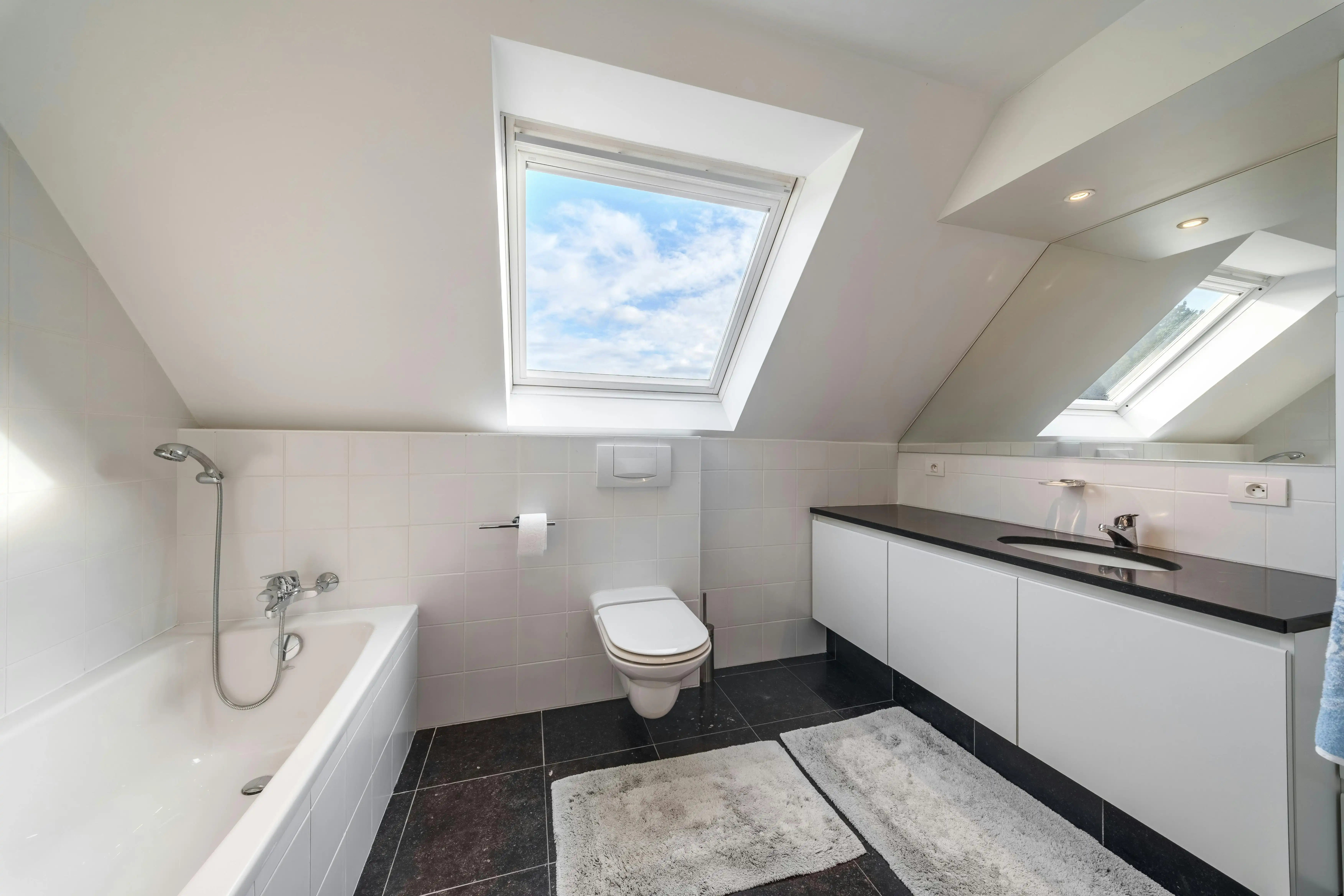 Unieke villa op 2,1 ha met 360°-uitzicht en eigen bos foto 30