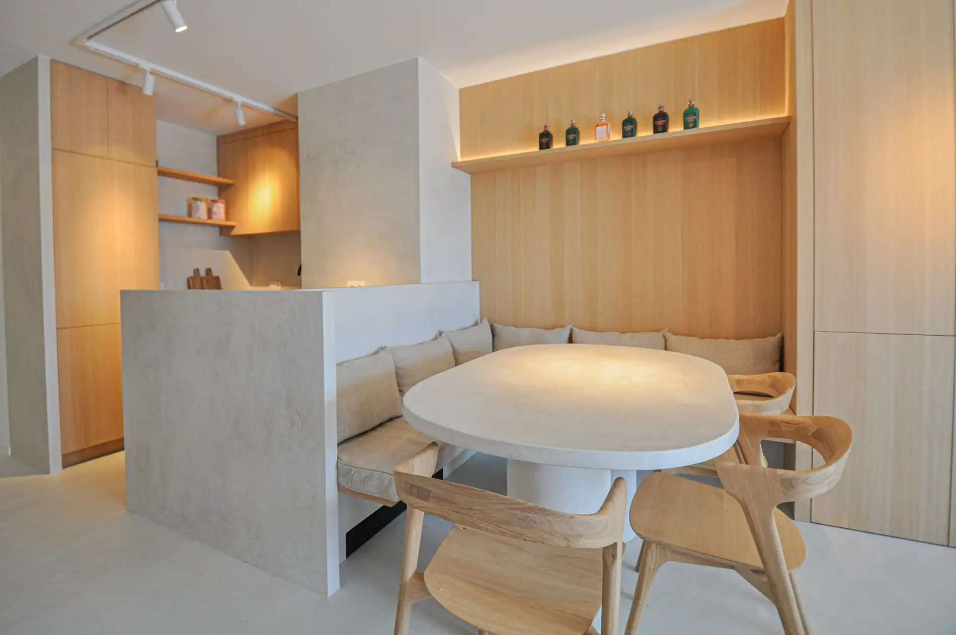 Volledig gerenoveerd appartement met een ruim zonneterras. foto 8