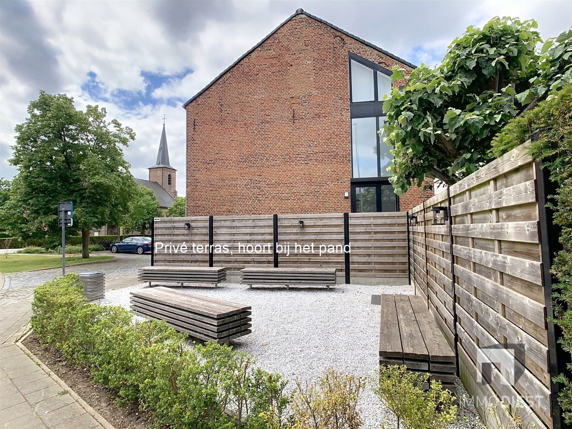 Handelspand met luxe woonst op goede locatie foto 6
