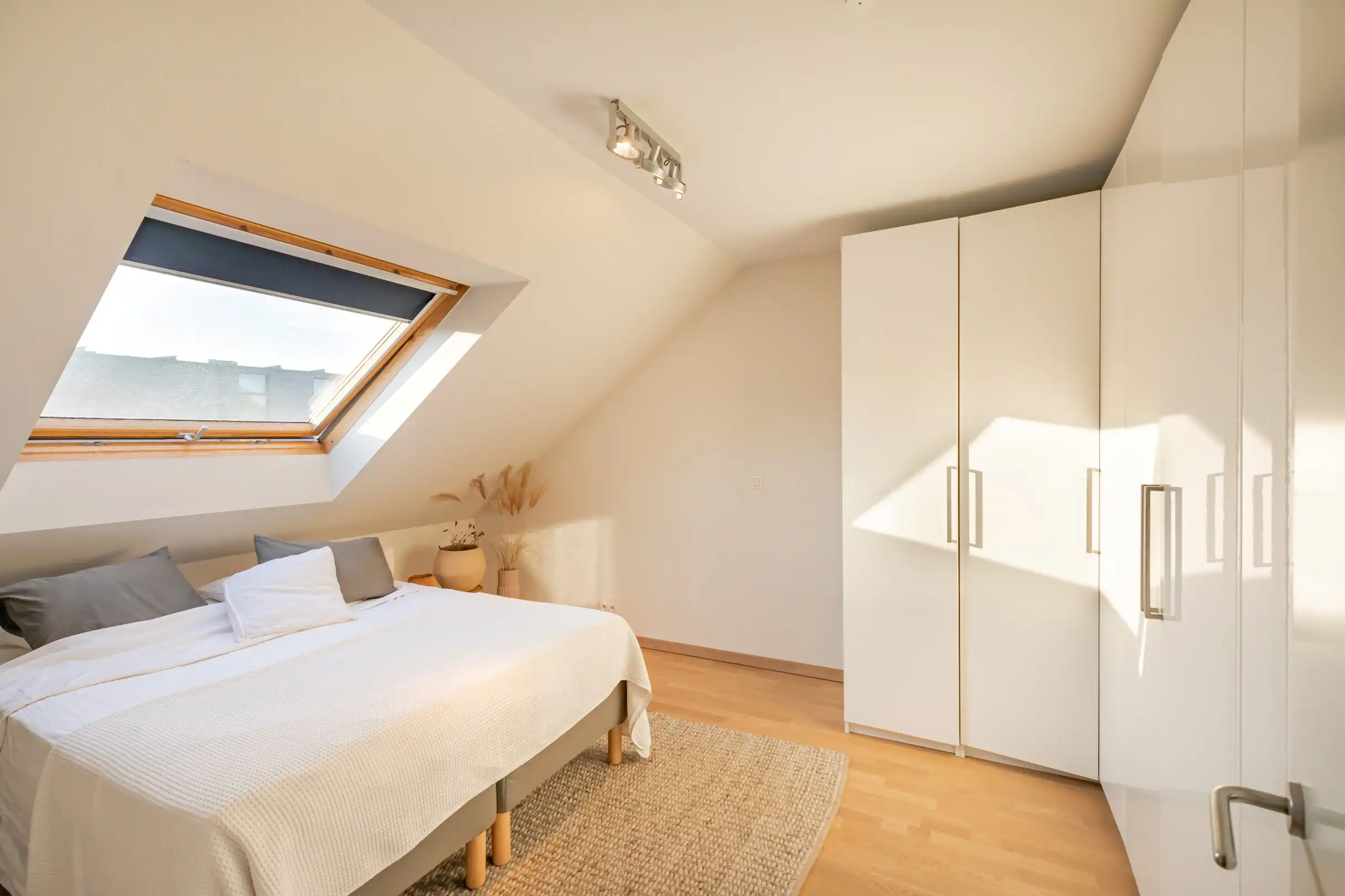Moderne Duplex met 4 kamers, staanplaats en ruim terras foto 9
