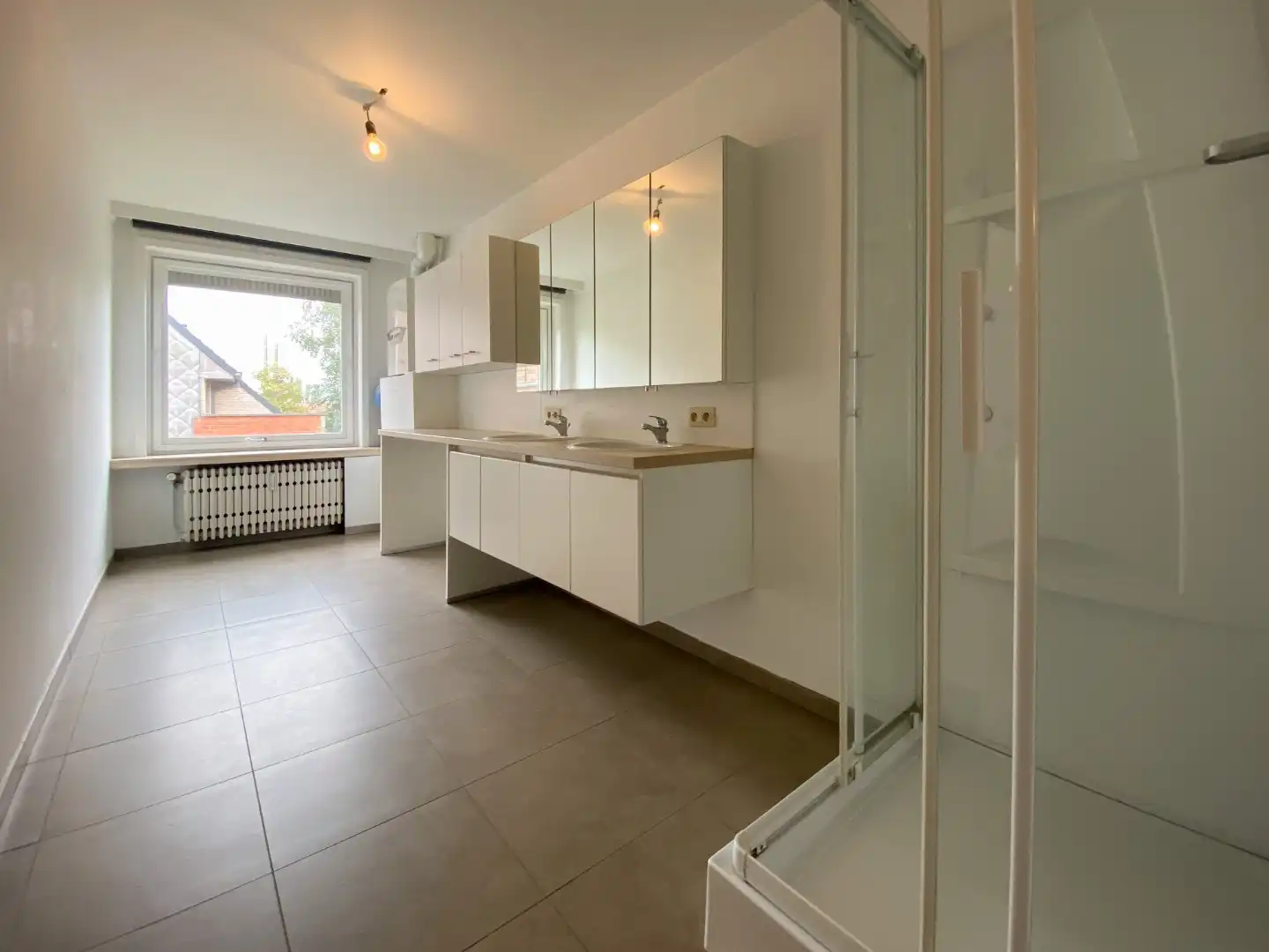 Instapklaar appartement met 2 slaapkamers. foto 9