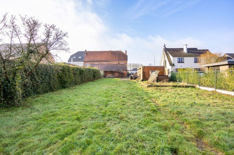 Te renoveren, goed gelegen woning op 8are 75ca foto 2