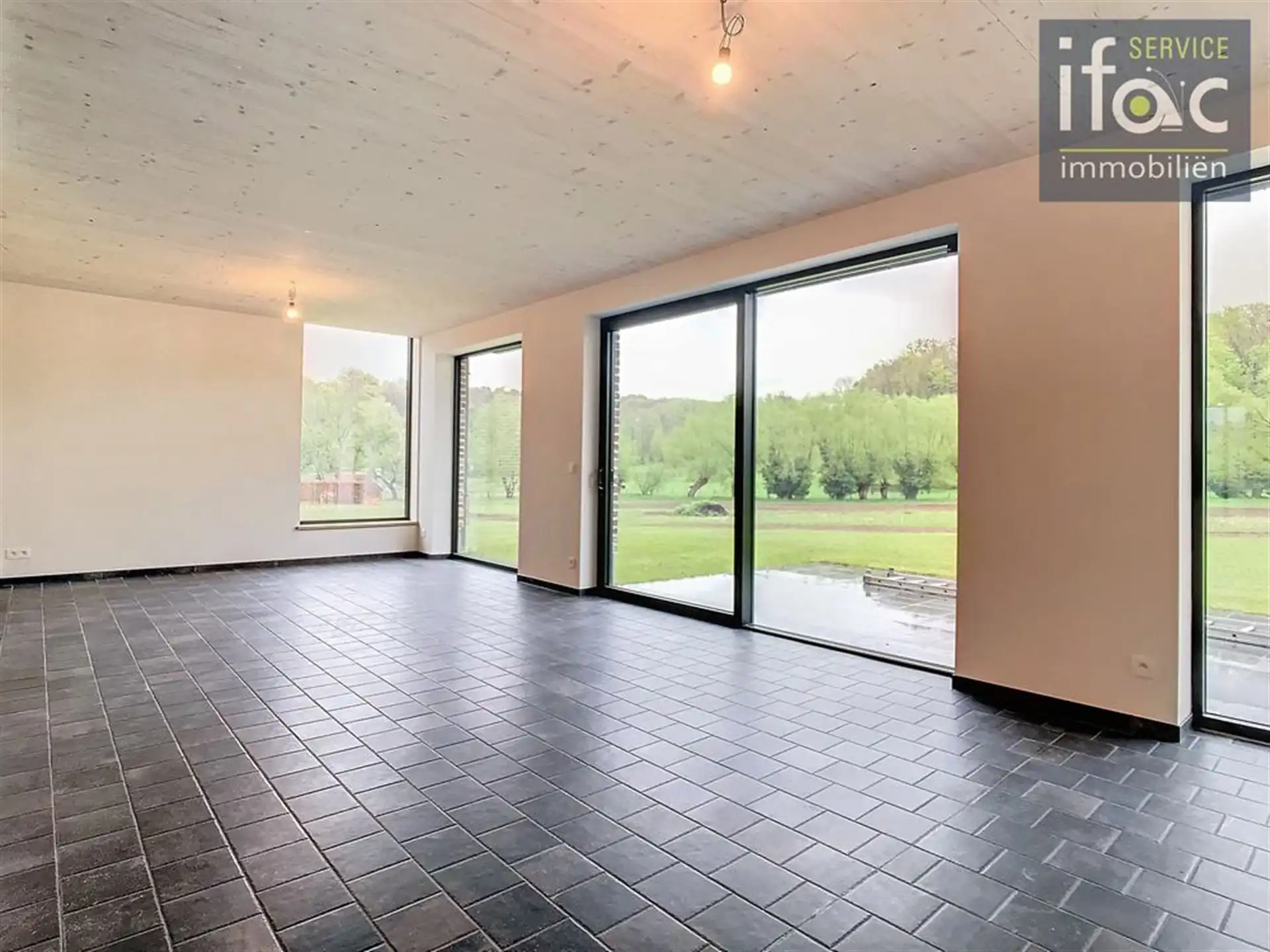 Villa met 4 slaapkamers, 2 badkamers en een grote tuin foto 19