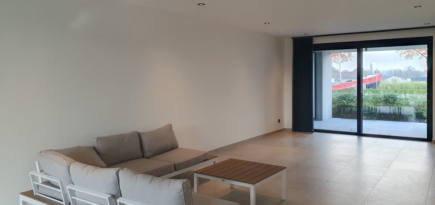 Gelijkvloers nieuwbouwappartement met 2 slaapkamers op exclusieve locatie foto 5