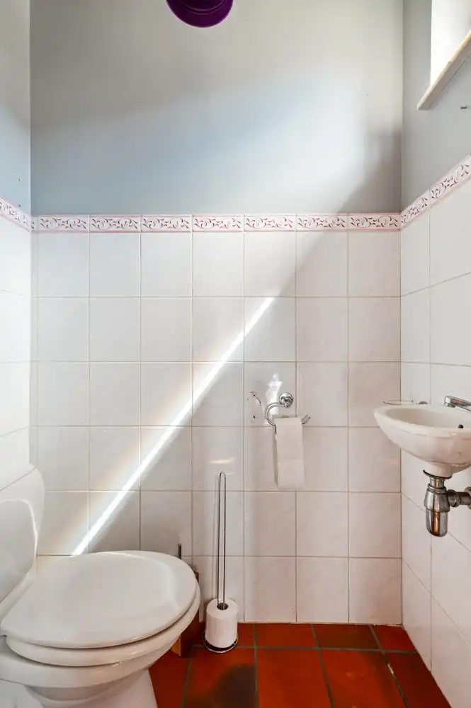 Charmante, te renoveren woning met ruime groene tuin foto 20