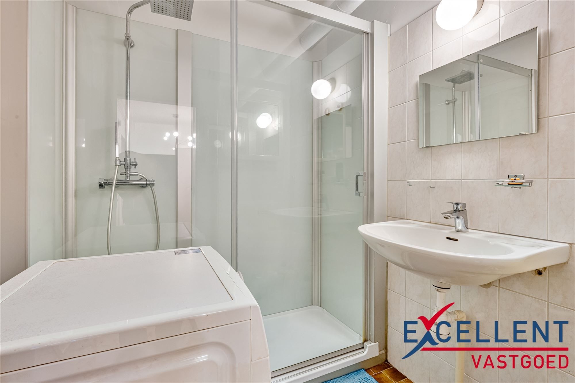 Centraal gelegen appartement met 2 slaapkamers in Deinze te koop foto 6