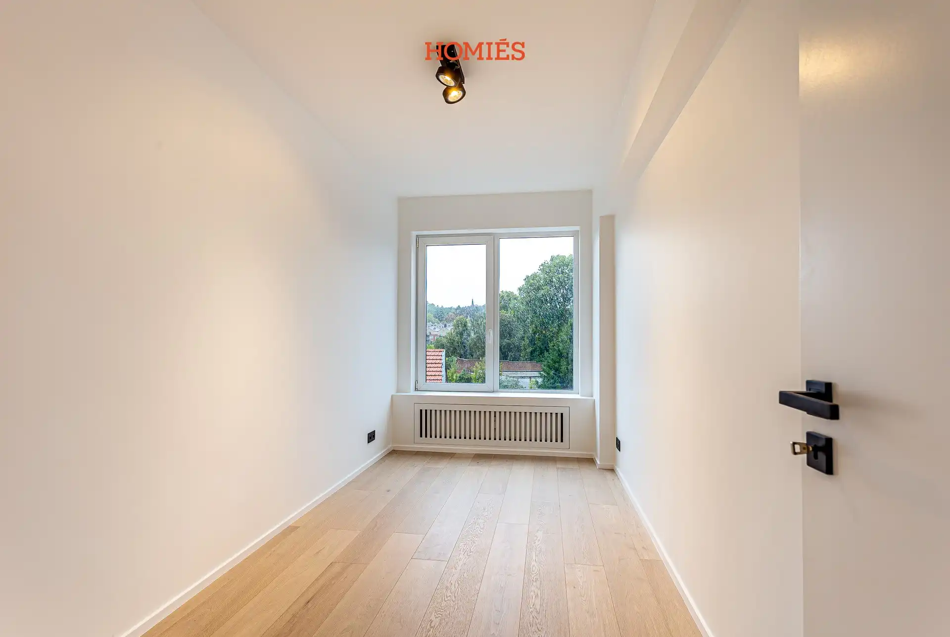 2-slaapkamerappartement met terras en autostaanplaats foto 6